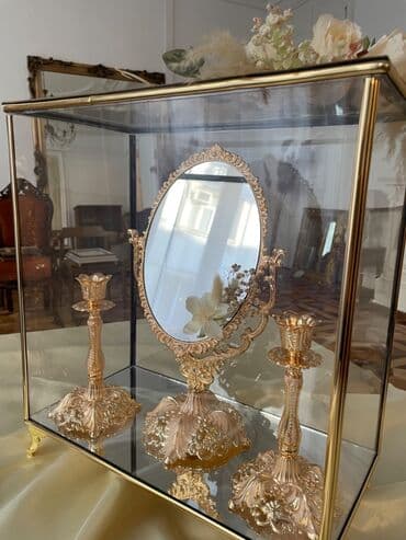 Toy paltarları: Güzgü şamdan destı 1 eded son öz qiymetıne 
100 man — 2