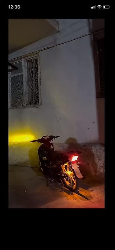 moto bot: Moon brand — 3