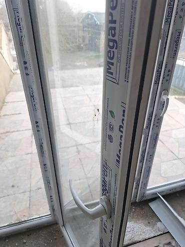 plastik qapi pencere satisi: PVC pencere Hündürlük 1.9 m / Eni 2.5 m. Teze qoyulub. Deyişiklik — 1