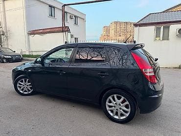 nisan x trel: Hyundai i30: 1.4 l | 2009 il Hetçbek — 2
