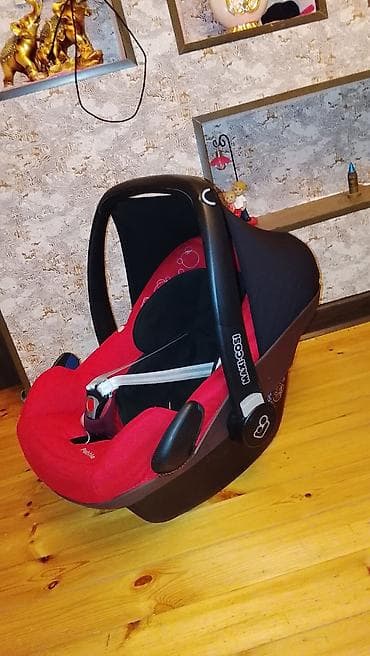 Uşaq geyimi və ayaqqabıları: Maxi cosi pebble avtomobil oturacağı.bu oturacaq 0+18 aya kimi nezerde — 2