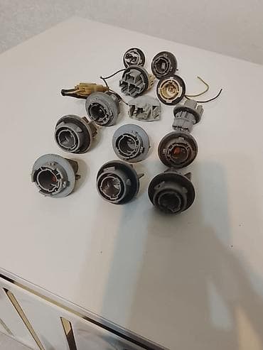 Məhsul: Avtomobil işıqları üçün müxtəlif patronlar və ştekerlər dəsti