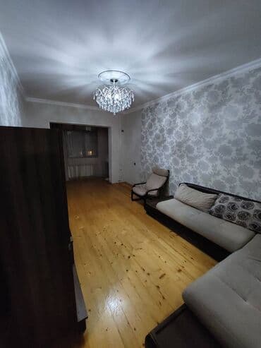 9 ci mikrorayon satilan evler: Bakı, 2 otaqlı, Köhnə tikili, 65 kv. m — 2