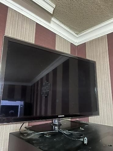 mini televizor: Samsung LED televizor - Ekran diaqonalı: təxminən 32–40 düym — 1