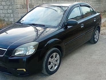 saipa saina tuning: Kia Rio sedan – qara rəng, kompakt və qənaətcil şəhər avtomobili — 2