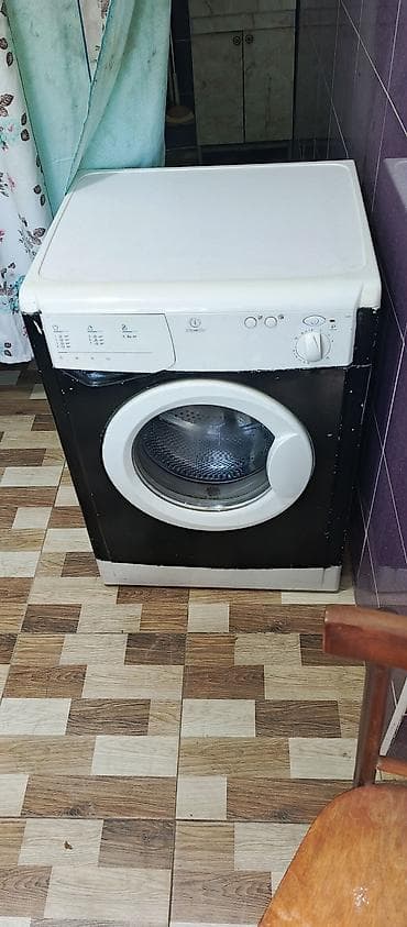 panel radiator: Indesit ön yükləməli paltaryuyan maşın - Ön tərəfdən yükləmə, geniş — 1