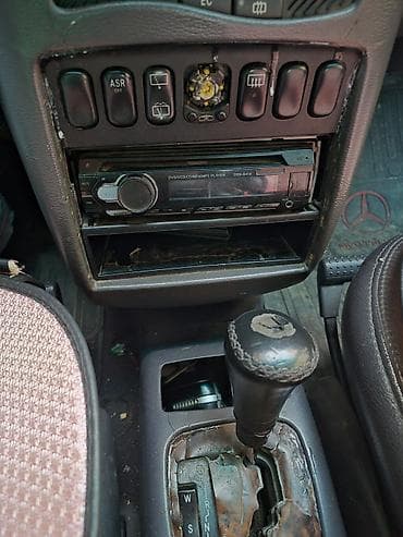Mercedes-Benz 190: 1.9 l | 1999 il lalafo.az -da Mercedes-Benz 190: 1.9 l | 1999 il