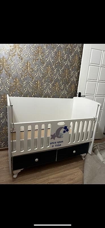 Oğlan və qız üçün, İşlənmiş, Dördbucaq, Beşik, Matras ilə, Yellənmə mexanizmsiz