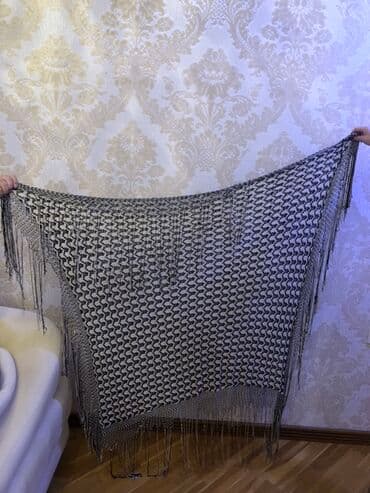 Svitşotlar: Antik Şal AIMAN(Germaniya)100 ili var. Qara-ağ naxışlı şal/şərf — 5