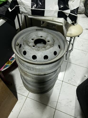 диски на ниву: Məhsul: Niva zavod disklər (4 ədəd) - Material: demir - Rəng: boz/ağ — 4