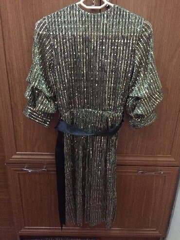 ikinci el don: 1 defe geyinilib, yeni sayilir, oz qiymeti 120 azn — 2