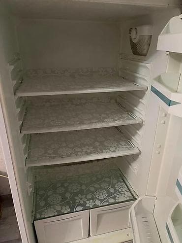 Soyuducular və dondurucular: Islekdi hundurluyu 1,80di tam olculeri bilmirik yerinde gelib baxila — 2
