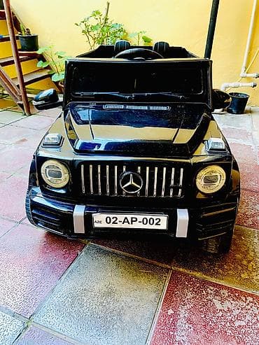 4 yaş: Uşaq üçün elektrikli minik maşını – Mercedes G-Class stili, qara rəng — 3