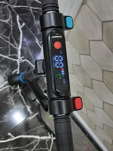 Скорость eco 5 км-ч D-10 км-ч S-15 км-ч, есть Bluetooth, без камерные — 3