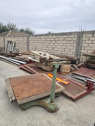 Mexaniki terezi- qapan 800 Azn. 1ton cheki qaldirir. Unvan Xirdalan — 1