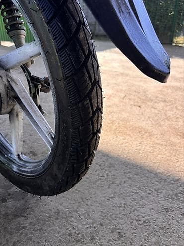 sukuter satisi: Moped/motor-skuterlə tipli iki təkərli nəqliyyat vasitəsi — 8