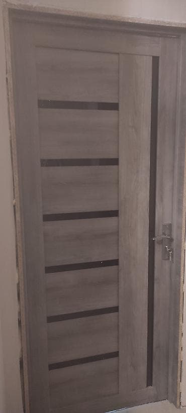 qapi ucun vinil: 4 ədəd qapıdır yaxşı vəziyyətdədir hər şeyi üstündədir qiymət 4 — 1
