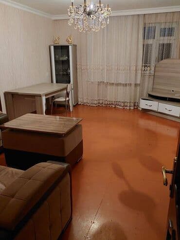 bakida satdiq evler: Sumqayitda das bazarin yaxınlığında 18-ci mikrarayonda 5 mertebeli — 2