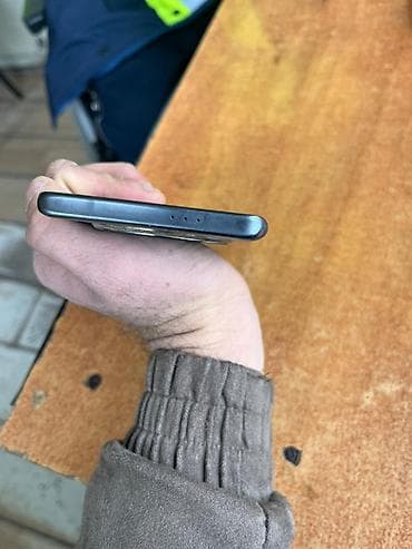 canon eos m: Honor X9c, rəng - Qara, Qırıq — 9