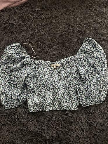 Koton markalı qadın bluzu - Model: qısa kəsimli (crop), kvadrat