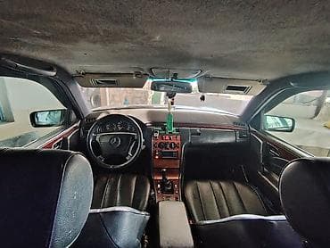 e 250 cdi: Mercedes-Benz E-Class: 2.2 l | 1997 il Sedan — 2