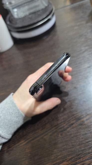 iphone 7 plas: IPhone Xs Max, Space Gray, Face ID — 6