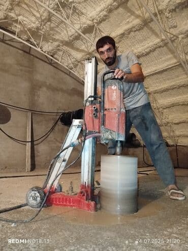 malyar işi: Səssiz tozsuz səliqəli kəsim. Beton katlavan monolit kubik — 13