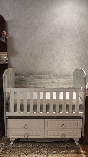 Oğlan və qız üçün, Dördbucaq, Beşik, Dəstsiz, Matras ilə, Yellənmə mexanizmsiz