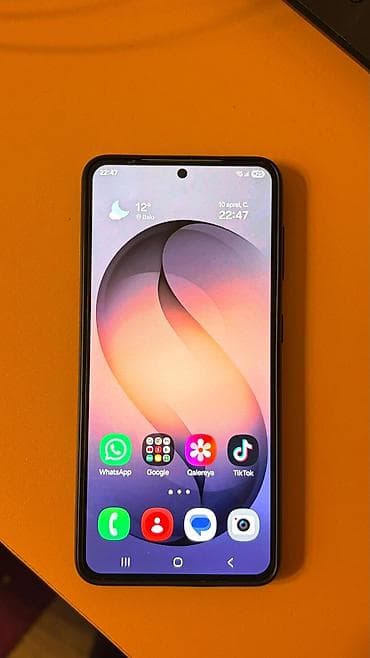 samsung soyuducu: Samsung Galaxy S21 FE, 128 GB, rəng - Ağ, İki sim kartlı — 2