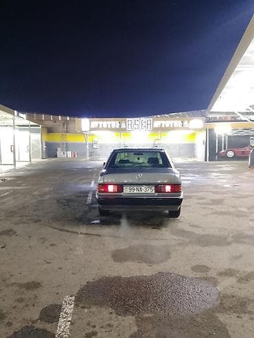 mercedes furgon: Mercedes-Benz 190: 0.2 l | 1991 il Sedan — 2