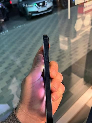 iphone 13 nece manatdir: IPhone 13, 128 GB, Qara, Face ID — 8