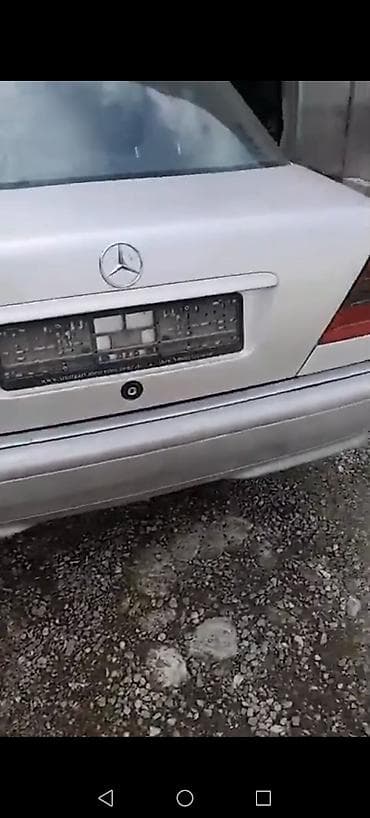 kia rio 2014: Mercedes-Benz C-Class: 1.8 l | 1997 il Sedan — 4