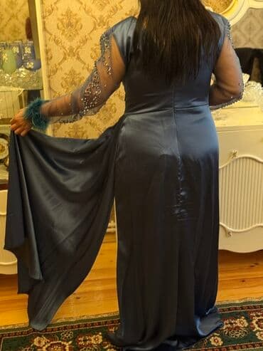 boyuk bədən paltarlar: Göy atlas ziyafət donu satılır. Xanım artıq çəki verdiyinə görə paltar — 11