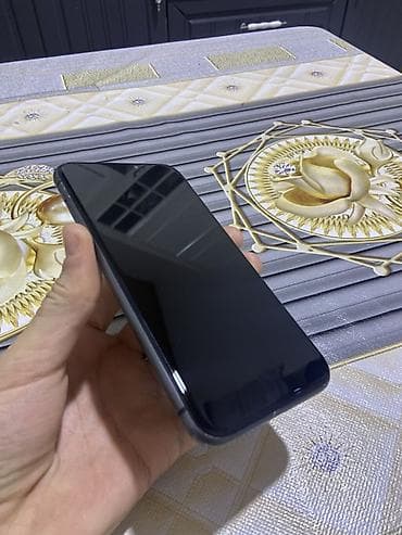 IPhone 11, Qara, Face ID — 3