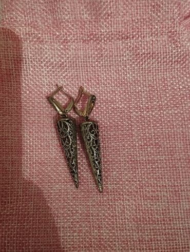 sirqalar qizil: Sırqa. qaralmır. paslanmır. neljaveka — 1