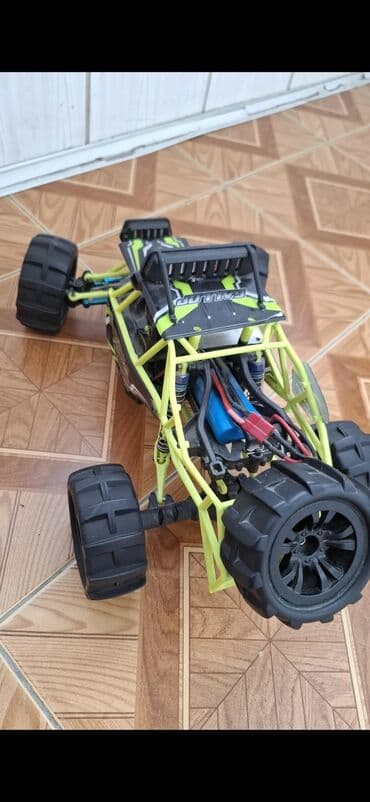 Pultu yoxdur,qiymet 50