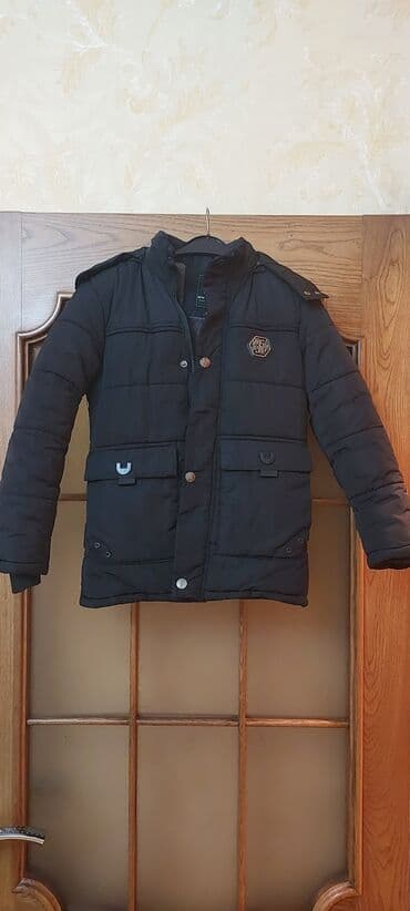 uşaq geyimleri: Oglan usagi ucun ici uteplenniy kurtka . 7-8-9 yasa gedir .Ela — 2