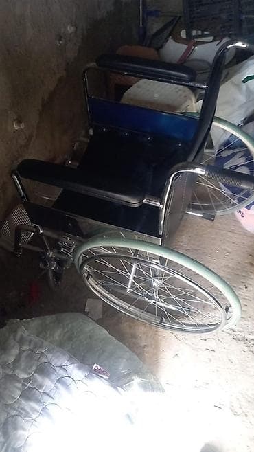 Tibbi maskalar: Məhsul: Manuel əlil arabası və gəzinti çərçivəsi (walker) komplekti — 1