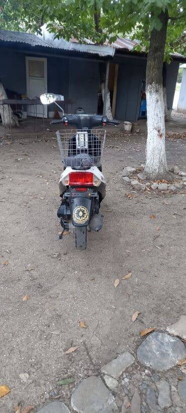 reduktor suretler qutusu: Skuter X-ROAD - Yanacaq növü: benzin - Kuzov: şəhər tipi skuter, 2 — 2