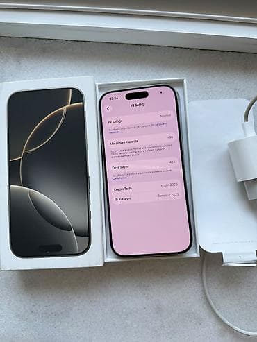 adapter apple: IPhone 16 Pro, White Titanium, Simsiz şarj — 9