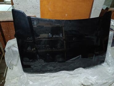 maşın guzguləri: Məhsul: Avtomobil kapotu Təsvir: - Rəngi: qara (üst hissə parlaq) - — 1