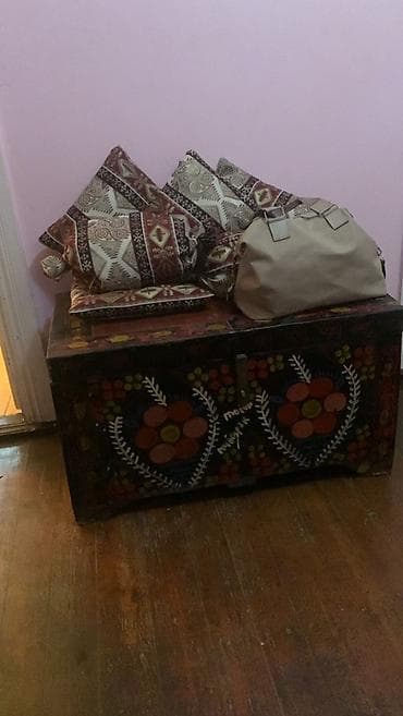 Güzgülər: 🧳 QƏDİM ANTİK TAŞTA CEHİZ SANDIĞI — 1920–1930 📜 Tarixi əşya – — 3