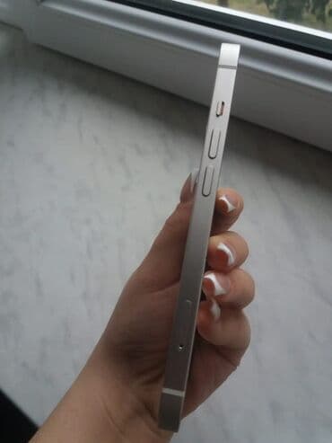 iphon 17: IPhone 13, 128 GB, Ağ, Kredit, Barmaq izi, Simsiz şarj — 4