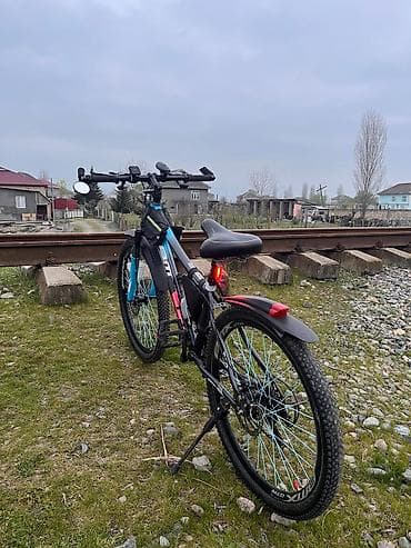 Hər bir şeyi üsdünde verilir Xüsusiyyətlər: - Çərçivə: yüngül və — 3