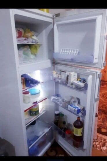 kişi üçün alçaq çəkmələr: İşlənmiş 2 qapılı Beko Soyuducu Satılır, rəng - Ağ, Təkərli — 2