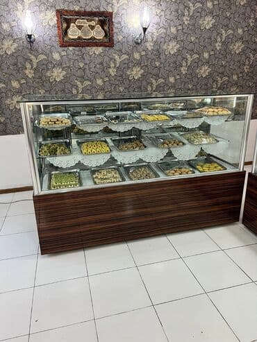 şirniyyat sobası satılır: Vitrinlər şirniyyat vəya çörək üçün vitrinlər və vitrin — 2