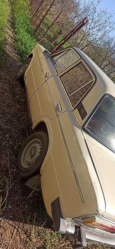 hyundai sonata nece masindir: Vaz-2106 (Jiguli) sedan – bej rəngli, klassik kuzovlu model. Texniki — 4