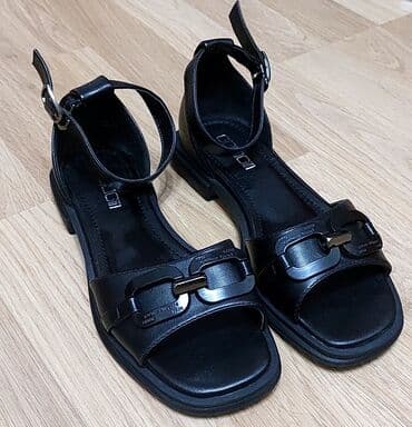 женские босоножки черные на тракторной подошве: Ölçü: 35, rəng - Qara, Yeni — 1