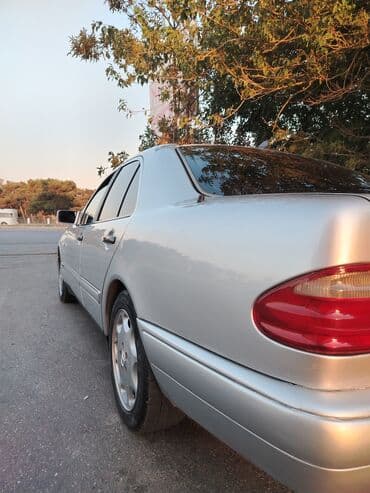 mercedesbenz w210 surətlər qutusu başlığı: Mercedes-Benz E 230: 2.3 л | 1995 г. Седан — 5