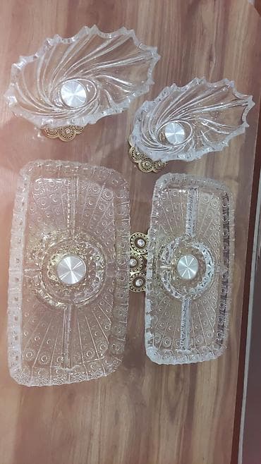 Şüşə/qablardan ibarət dekorativ dəst - 4 hissəli dəst: 2 ədəd